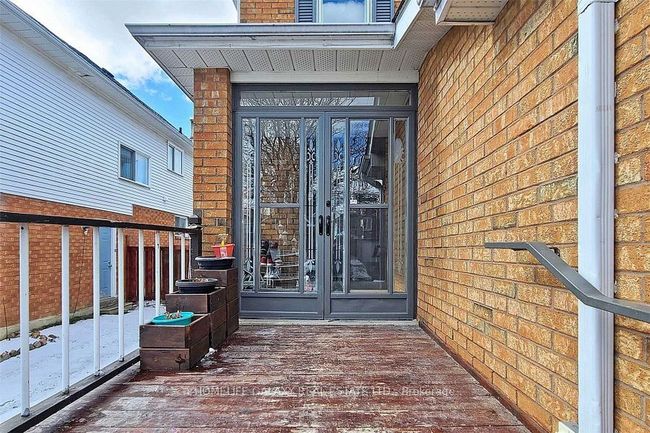 1647 Middleton St, House other with 5 bedrooms, 4 bathrooms and 2 parking in Pickering ON | Image 4