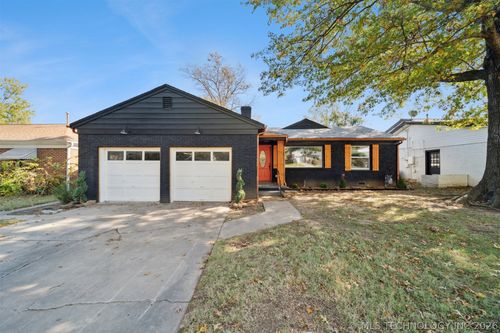 559 S Sandusky Ave, Tulsa, OK, 74112-4127 | Card Image