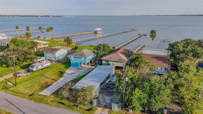 1437 John St, House other with 2 bedrooms, 3 bathrooms and null parking in San Leon TX | Image 17