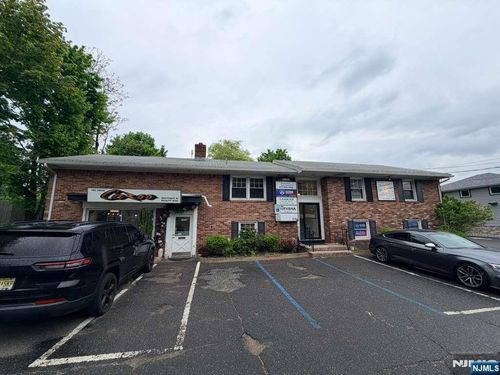 1310 Hamburg Tpke, Wayne, NJ, 07470-4064 | Card Image