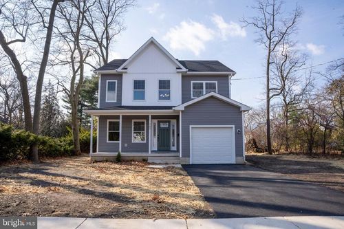 702 Delaware Ave, RIVERSIDE, NJ, 08075-4206 | Card Image