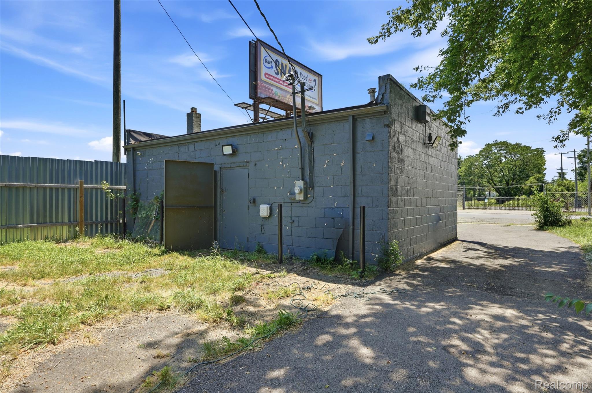 Commercial Sale in Detroit 3