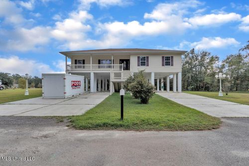 10053 Kingston Road, Bay Saint Louis, MS, 39520 | Card Image