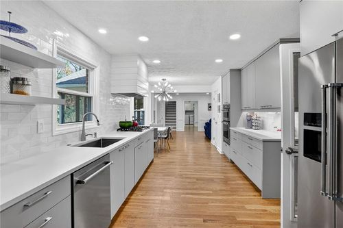 2462 Midvale Forest Dr, Tucker, GA, 30084-3224 | Card Image