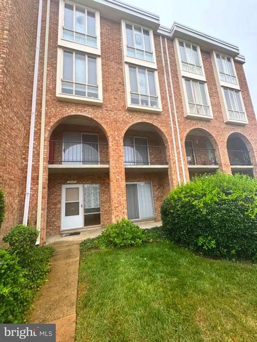 338-2625 Wagon Dr, ALEXANDRIA, VA, 22303-2613 | Card Image