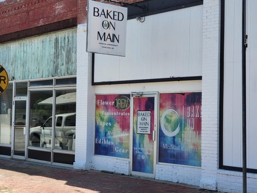 15 N Main St, Fairland, OK, 74343-4744 | Card Image