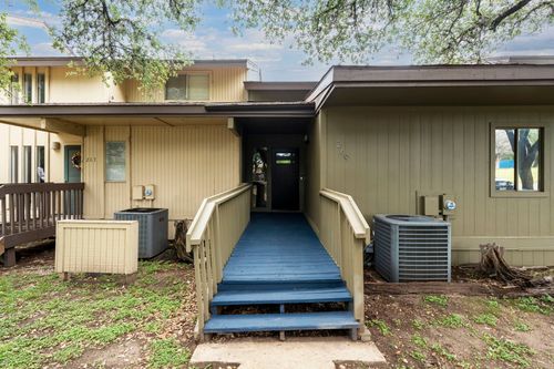 269 Venture Blvd S, Lago Vista, TX, 78645-8648 | Card Image