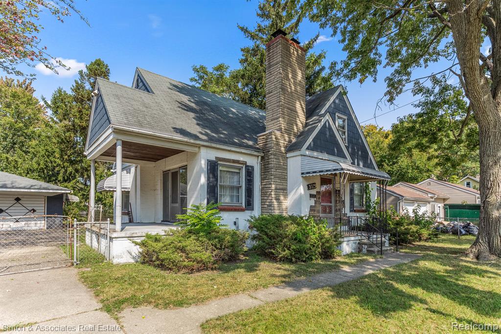 Alvina Ave, Warren, MI 48091