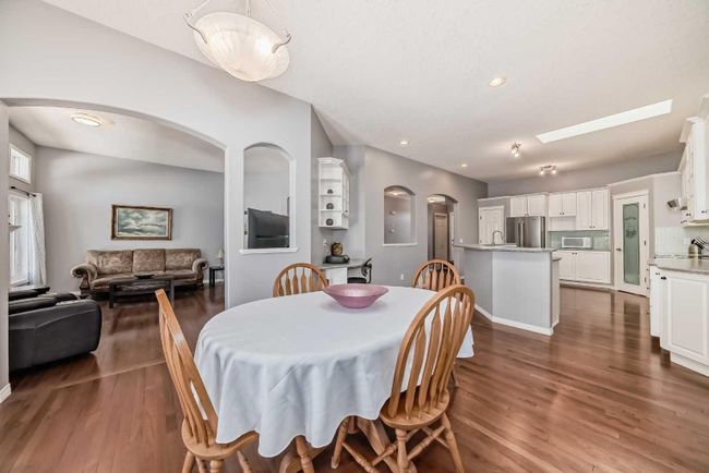 789 Crystal Beach Bay, Home with 5 bedrooms, 3 bathrooms and 4 parking in Chestermere AB | Image 10