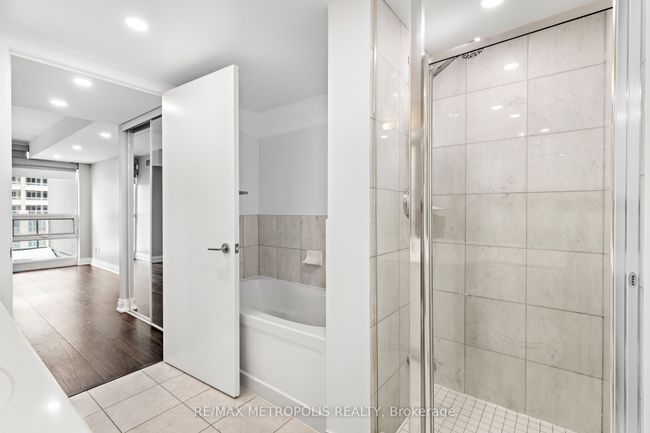 678 - 209 Fort York Blvd, Condo with 2 bedrooms, 2 bathrooms and null parking in Toronto ON | Image 21