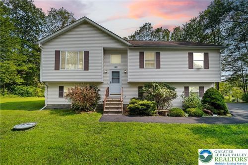 85 Church Ave, Mount Pocono, PA, 18344-1634 | Card Image