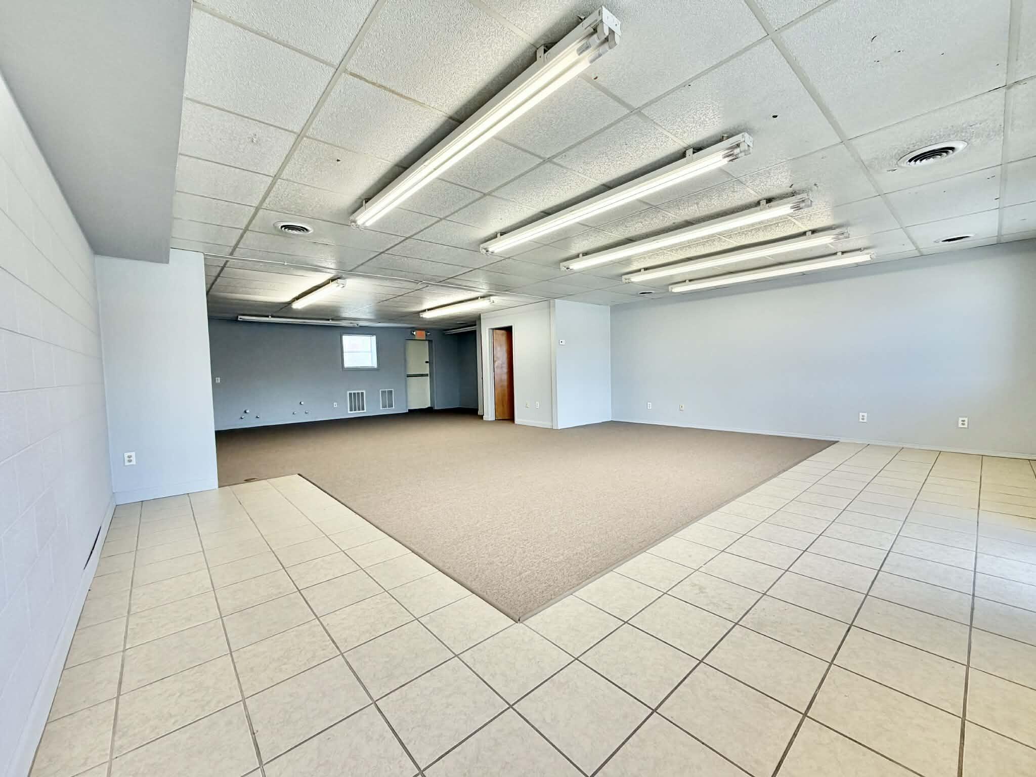 Commercial Sale in Grove 4