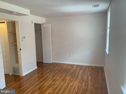 2f-1018 Pine St, PHILADELPHIA, PA, 19107-6069 | Card Image