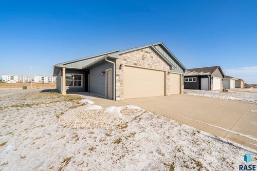 2308 Tinley St, Brandon, SD, 57005 | Card Image