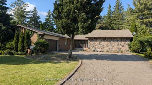 2260 Oneida Cres, Mississauga, ON, L5C1V6 | Card Image
