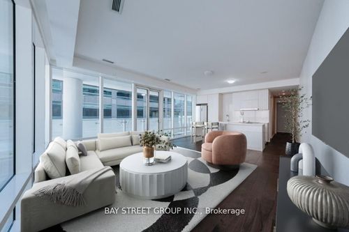 326-1 Bloor St E, Toronto, ON, M4W0A8 | Card Image