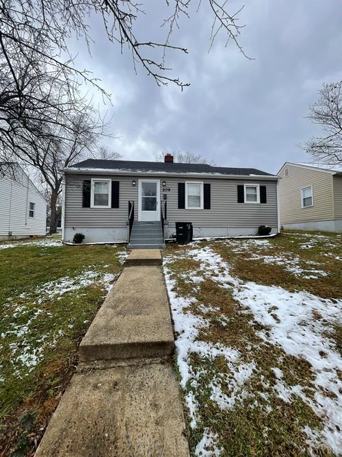 209 College Dr, Lynchburg, VA, 24501-6011 | Card Image