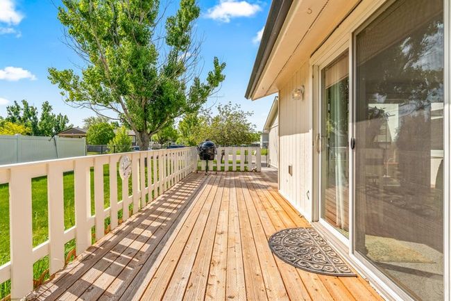 Porch | Image 8