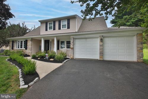 55 Longview Dr, Southampton, PA, 18966-1636 | Card Image