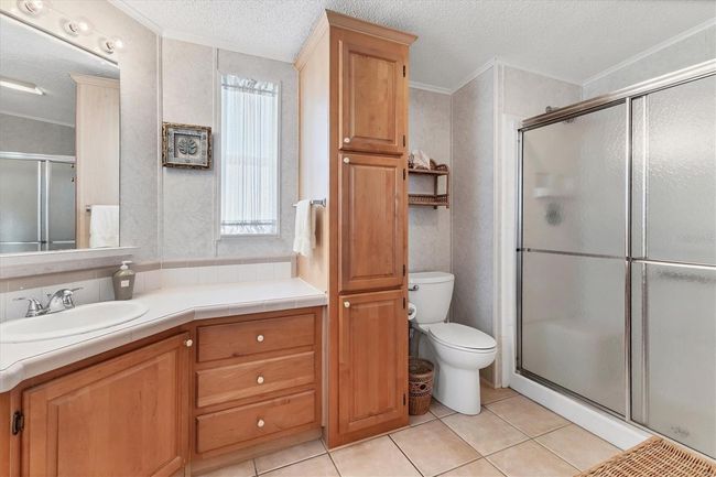 Primary Bathroom | Image 18