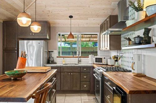 11-2750 Kalapu Dr, Lahaina, HI, 96761-2905 | Card Image