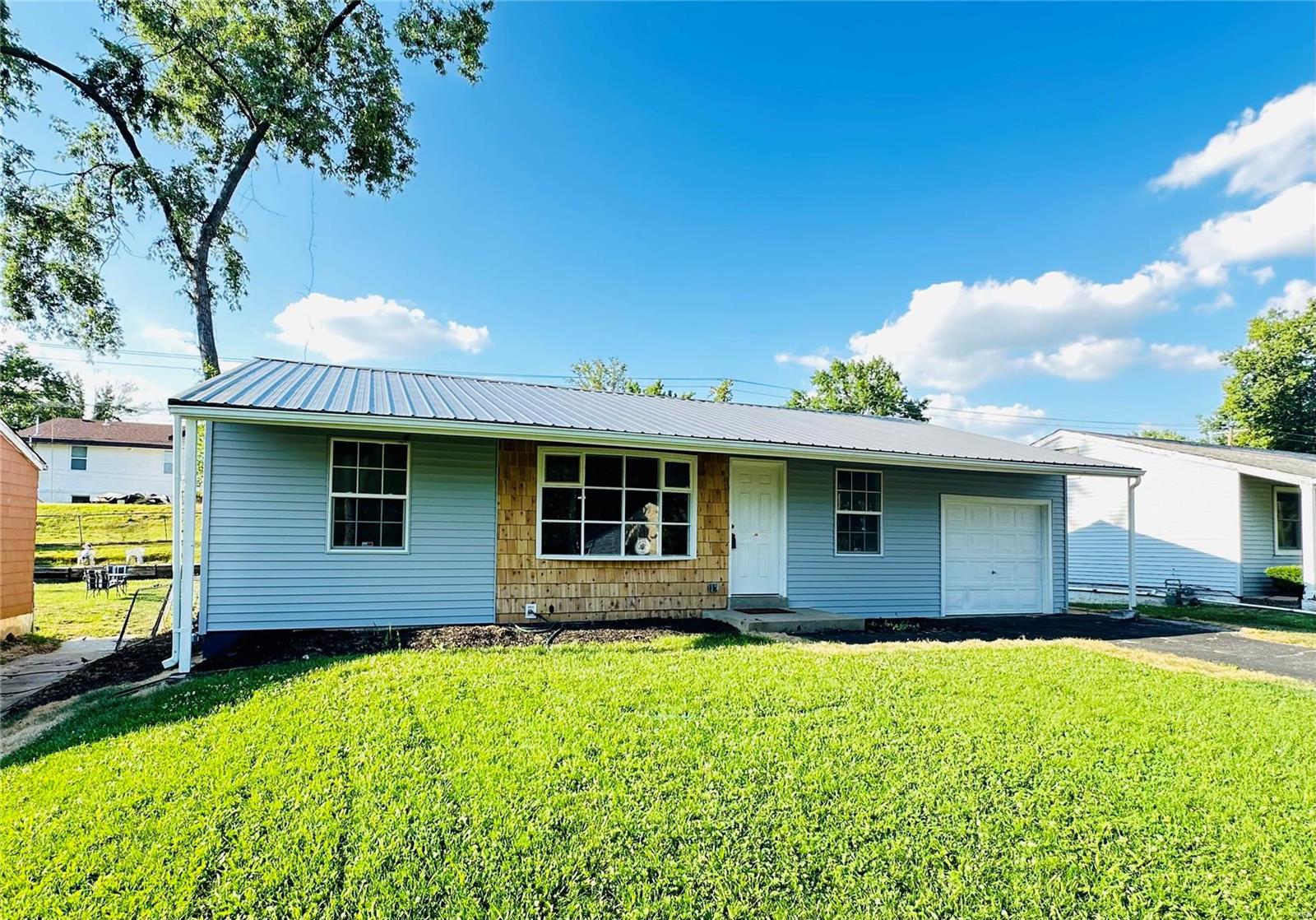 Keelen Dr, Saint Louis, MO 63136