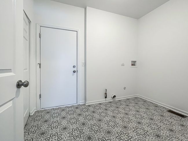 Laundry Room Hampton Duplex | Image 16