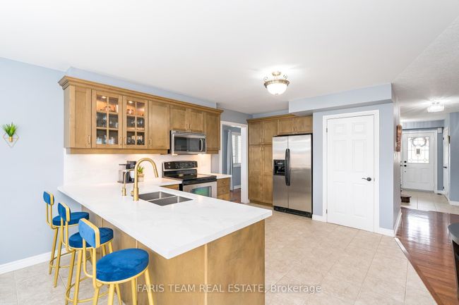 56 Cindy Lane, House other with 3 bedrooms, 3 bathrooms and 6 parking in Lisle ON | Image 4
