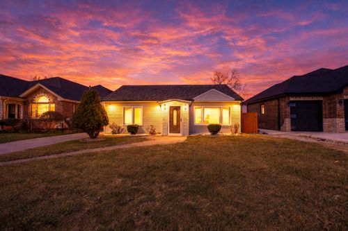 7740 Laramie Avenue, Burbank, IL, 60459 | Card Image