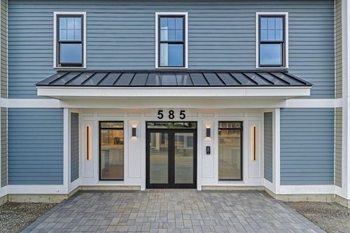 0202-585 Washington St, Quincy, MA, 02169-7206 | Card Image