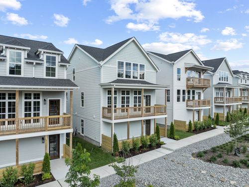 807 Arbor Trace Cir, Nashville, TN, 37207-2602 | Card Image