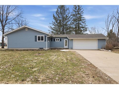 117 16th Street, Menomonie, WI, 54751 | Card Image