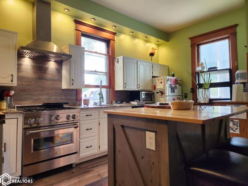 401 E Broadway Ave, Fairfield, IA, 52556-2908 | Card Image