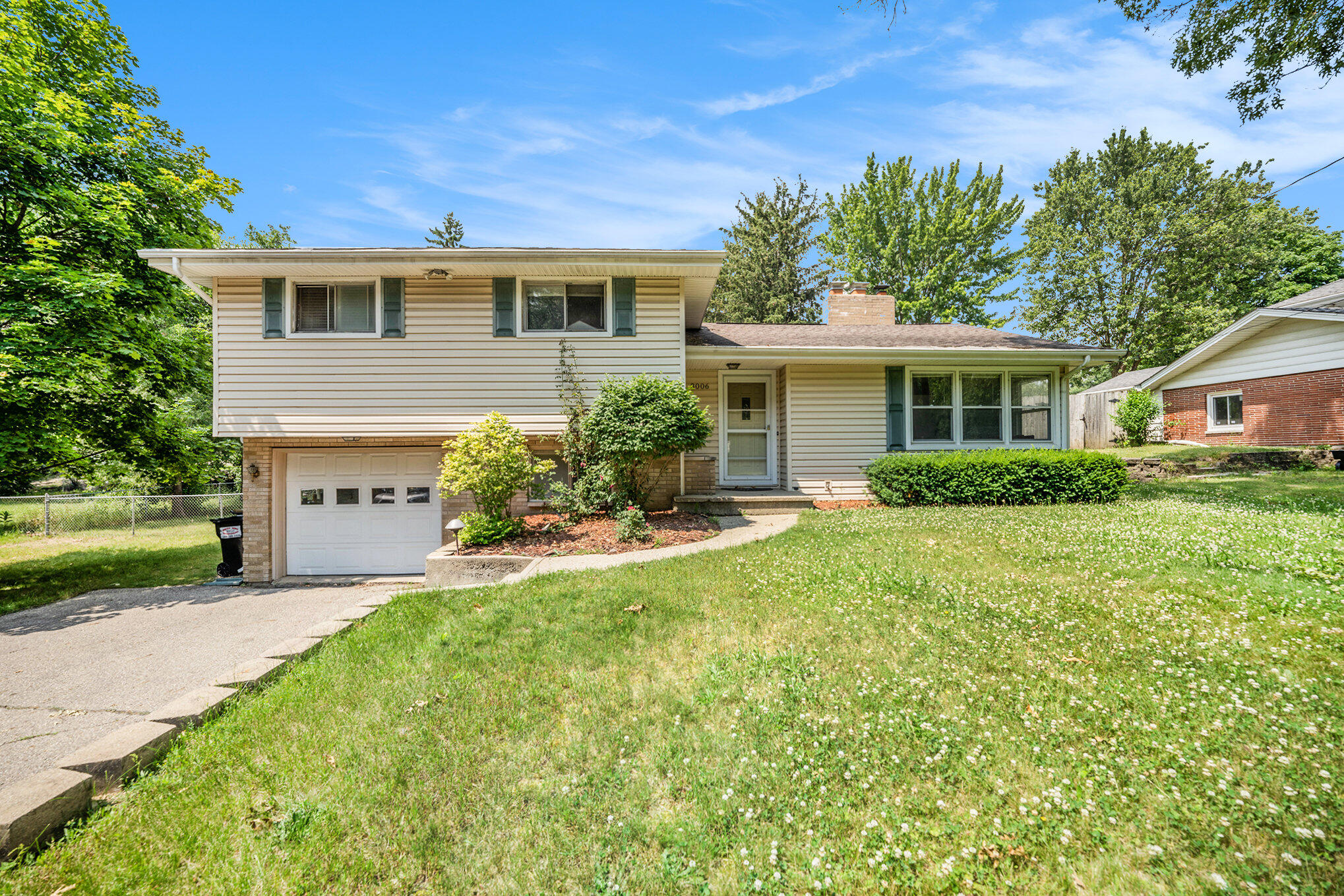 Romence Rd, Portage, MI 49024