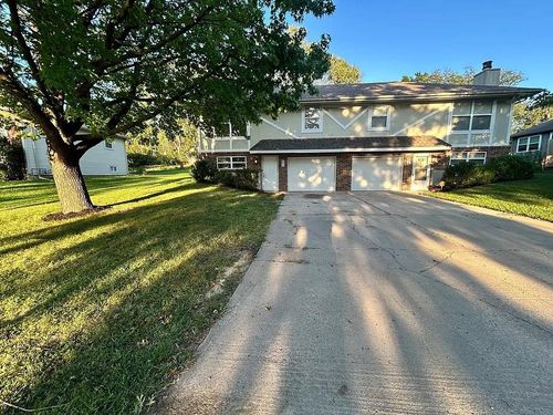 401 Se Melody Ln, Lee's Summit, MO, 64063-2917 | Card Image