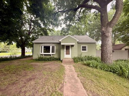 614 8th Ave Sw, Little Falls, MN, 56345-1815 | Card Image