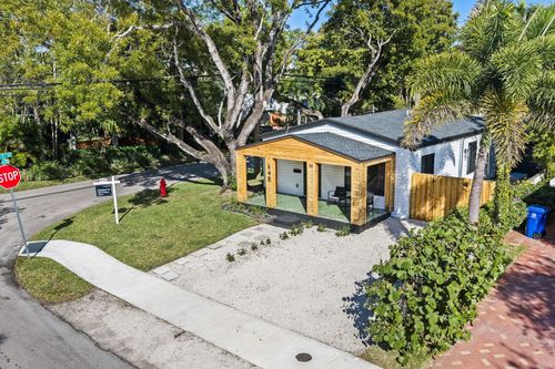 648 Ne 16th Ter, Fort Lauderdale, FL, 33304-2939 | Card Image