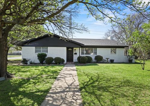 7332 Deville Dr, North Richland Hills, TX, 76180-8256 | Card Image