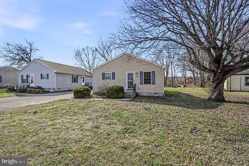 135 East St, HARRINGTON, DE, 19952-3374 | Card Image