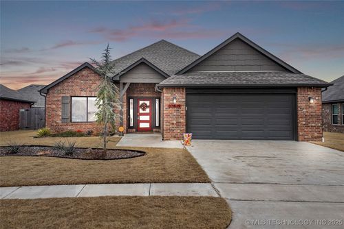 27619 E 109th St S, Coweta, OK, 74429-3427 | Card Image