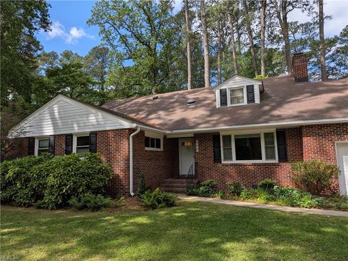 3375 Lynnwood Dr, Virginia Beach, VA, 23452-6059 | Card Image