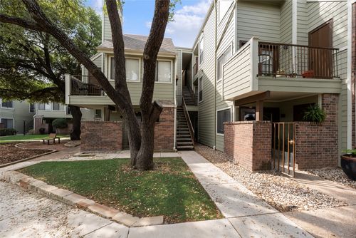 302-3109 Sondra Dr, Fort Worth, TX, 76107-1890 | Card Image
