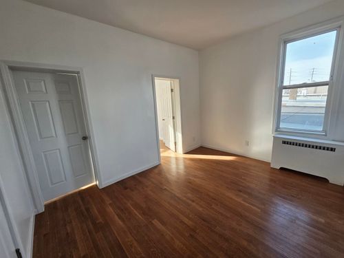 1-1103 Grand Ave, North Bergen, NJ, 07047-1696 | Card Image