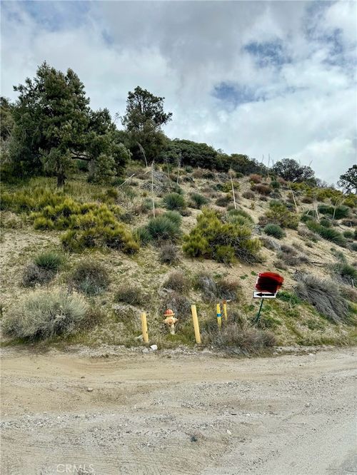 3705 Los Padres Dr, Frazier Park, CA, 93225 | Card Image