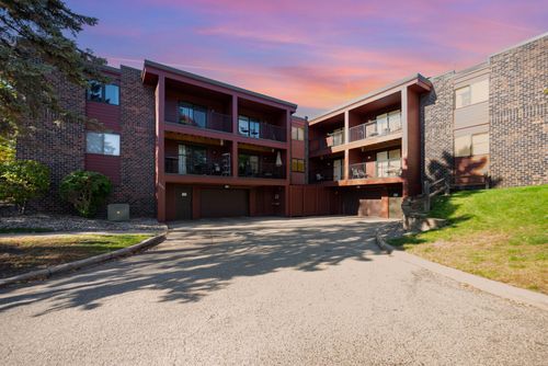 b206-8013 Xerxes Ave S, Bloomington, MN, 55431-1071 | Card Image