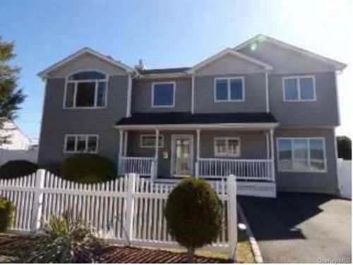 119 Morton Blvd, Plainview, NY, 11803-5629 | Card Image