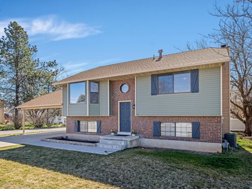 22 E 525 N, Layton, UT, 84041-3165 | Card Image
