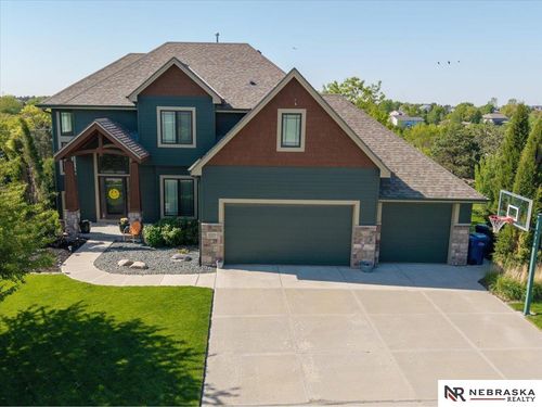 20029 Oak St, Gretna, NE, 68028-6984 | Card Image
