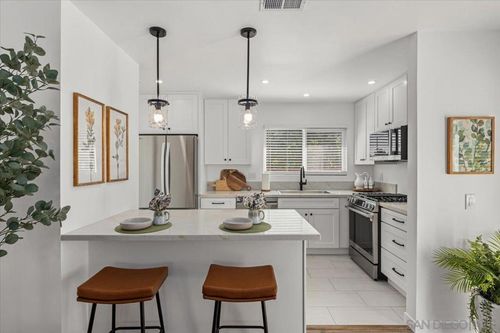 4617 Westridge Dr, Oceanside, CA, 92056-2901 | Card Image