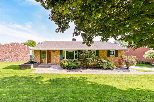 129 Franklin Dr, Greensburg, PA, 15601-1304 | Card Image